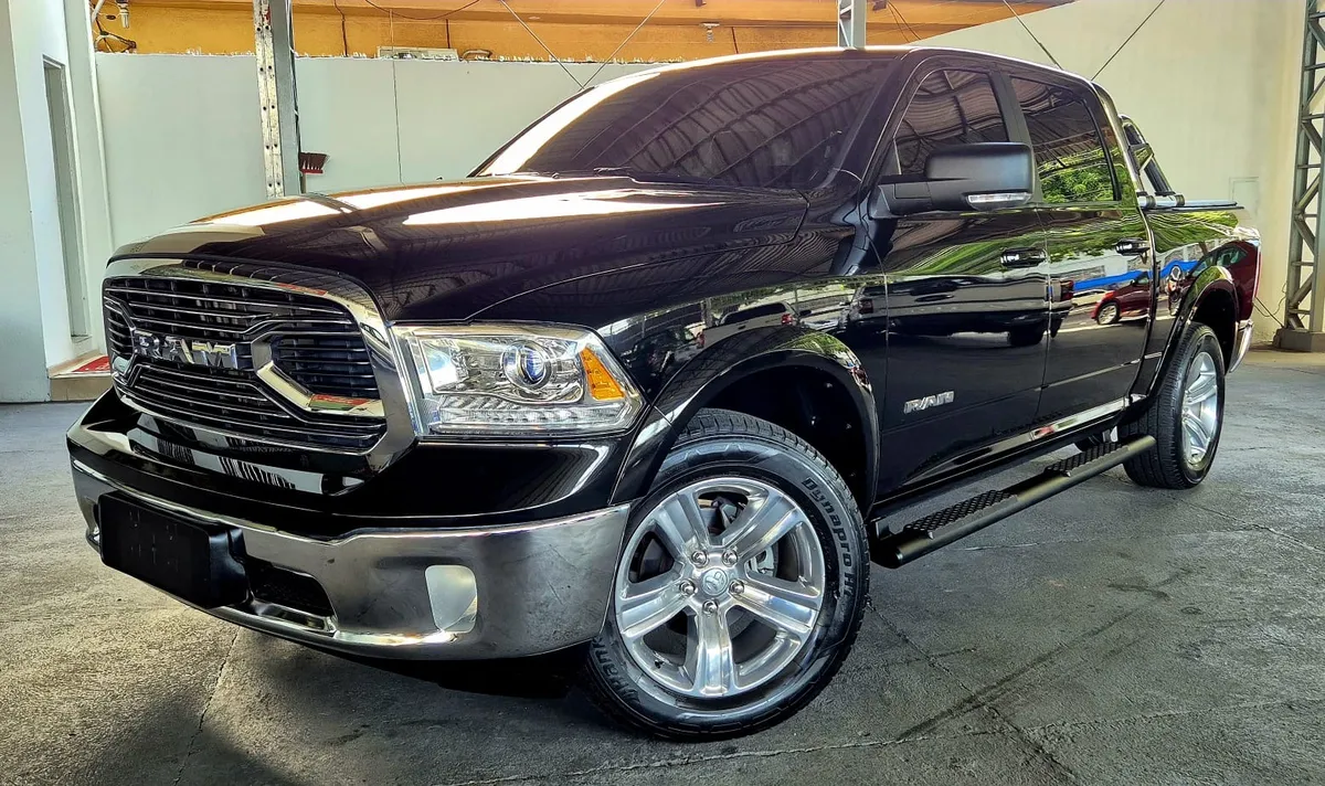 RAM CLASSIC LARAIME 1500 5.7 V8 400CV HEMI 4x4 GASOL. 2023/2023